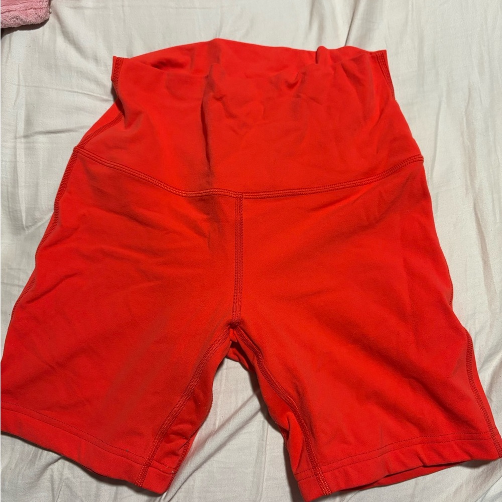 Red align short